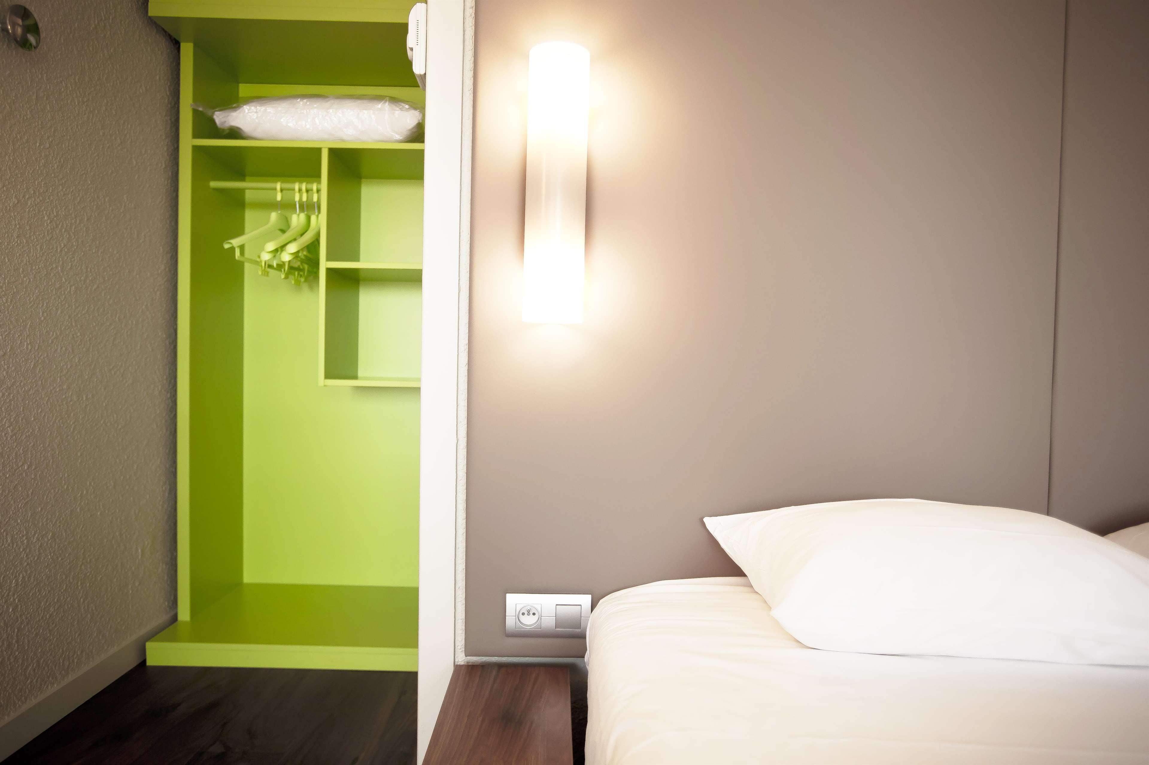 Hotel Campanile Strasbourg Aeroport Lingolsheim Экстерьер фото