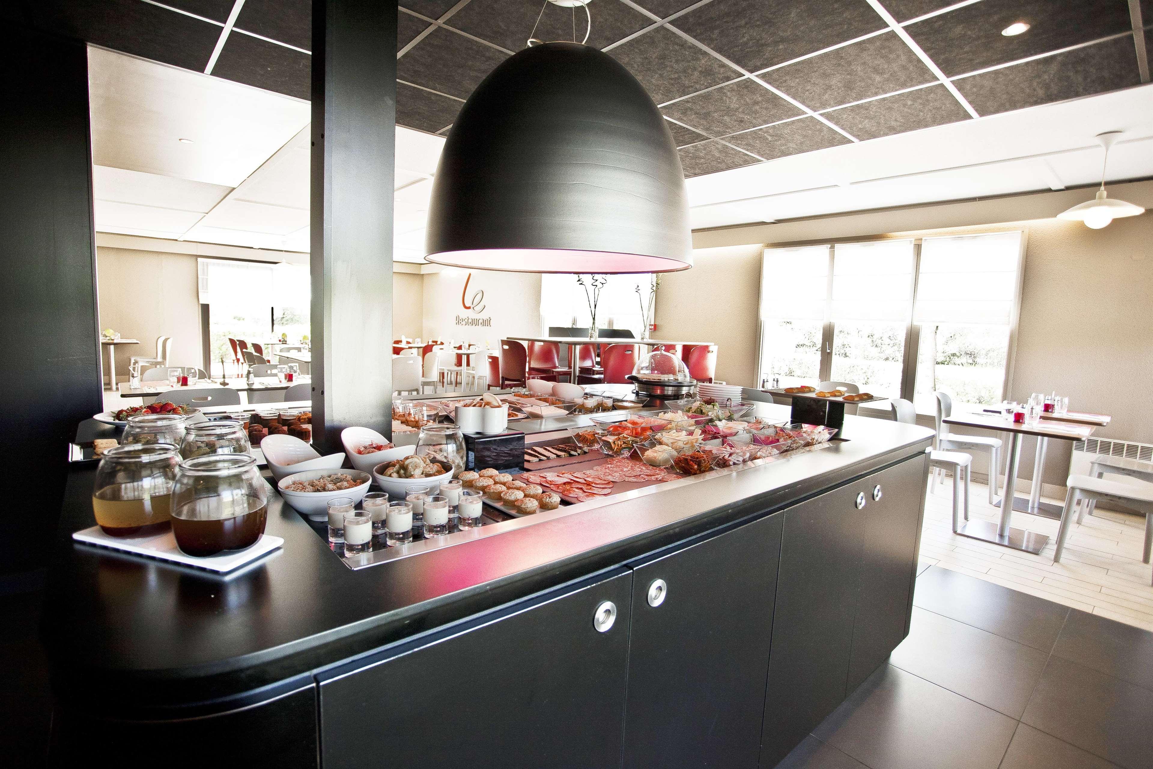 Hotel Campanile Strasbourg Aeroport Lingolsheim Экстерьер фото